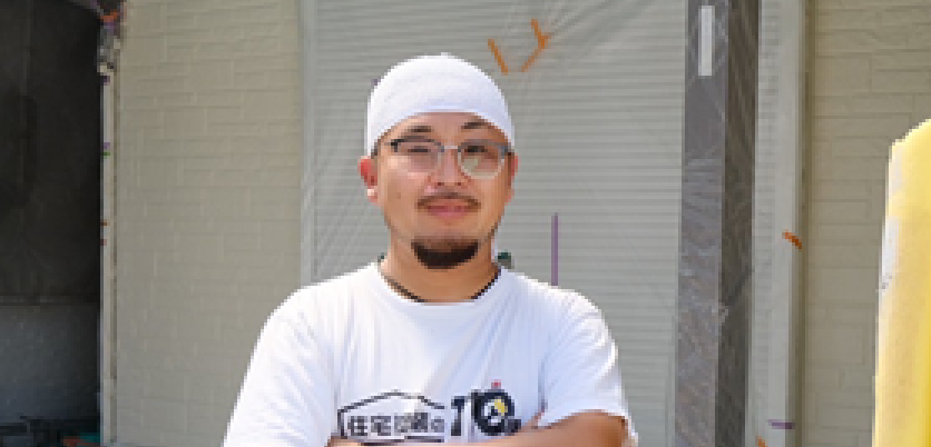 スタッフの人物画像